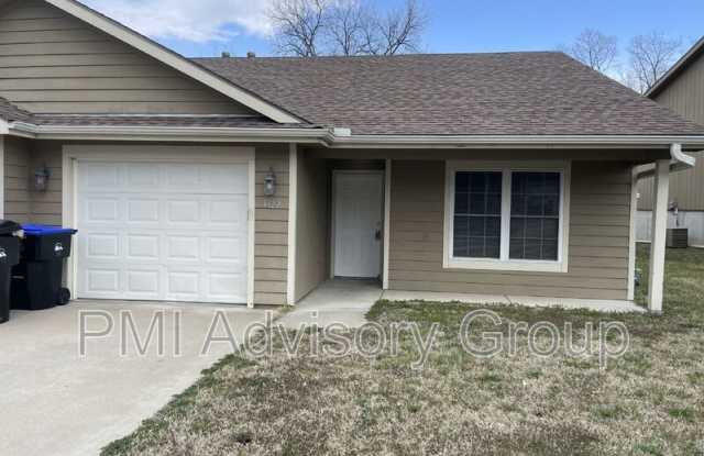 3322 SE Taurus Ave photos photos