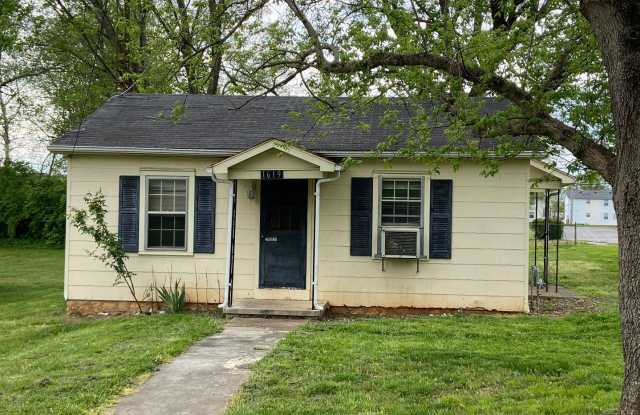 1619 Sharon Drive - 1619 Sharon Drive, Bowling Green, KY 42101