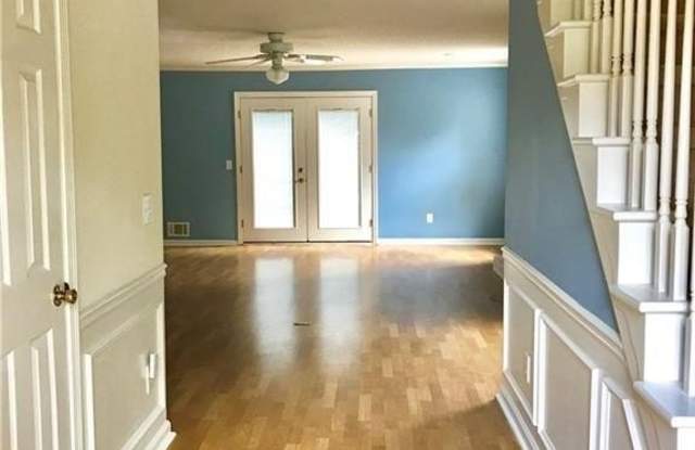 3354 Roundfield Circle Gallery 2
