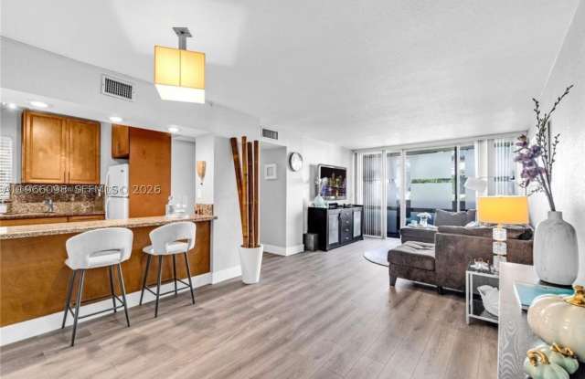830 NW 87th Ave photos photos