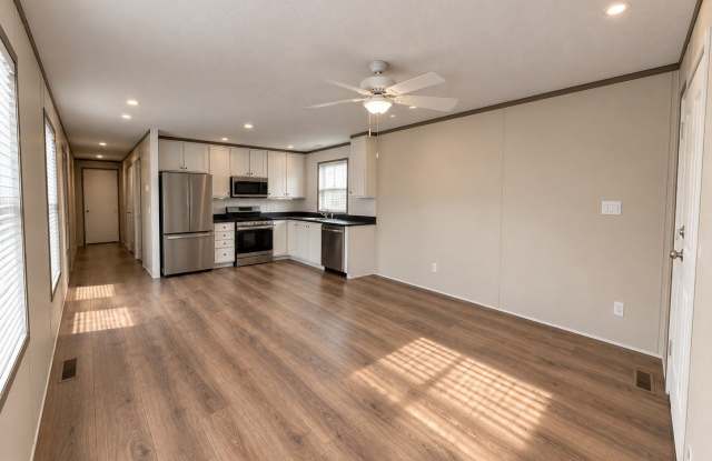 25164 Nuway Avenue Gallery 2