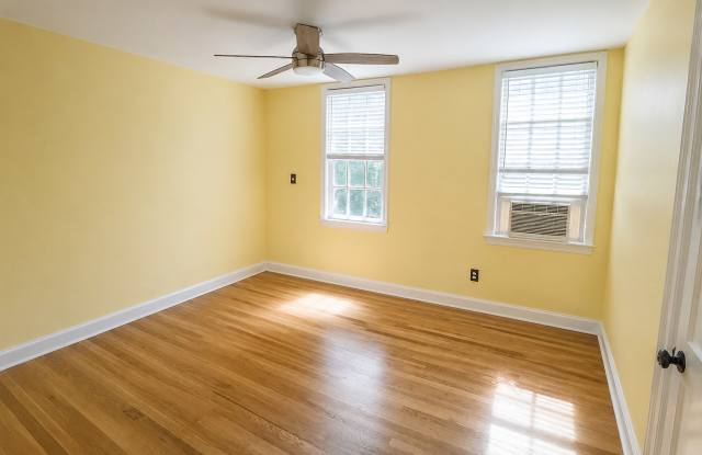 3426-3428 O Street NW Gallery 3