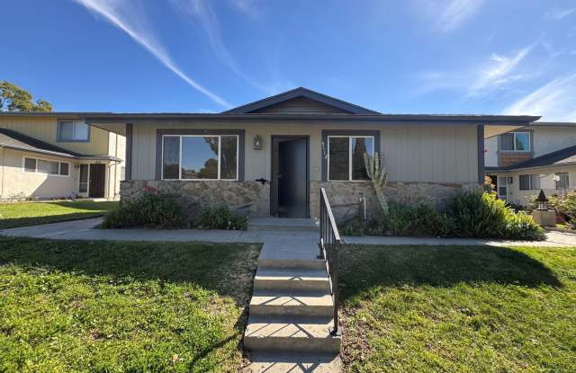 Downstairs 2 Bedroom + 1 Bath McKeon Condo photos photos