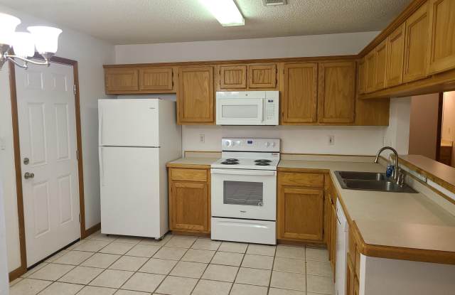14169 Spruce Court Gallery 4