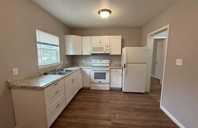 1102 BLUFF STREET photos photos
