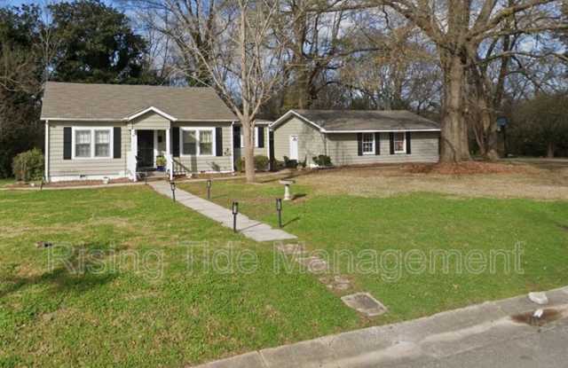 1904 Woodrow Dr photos photos