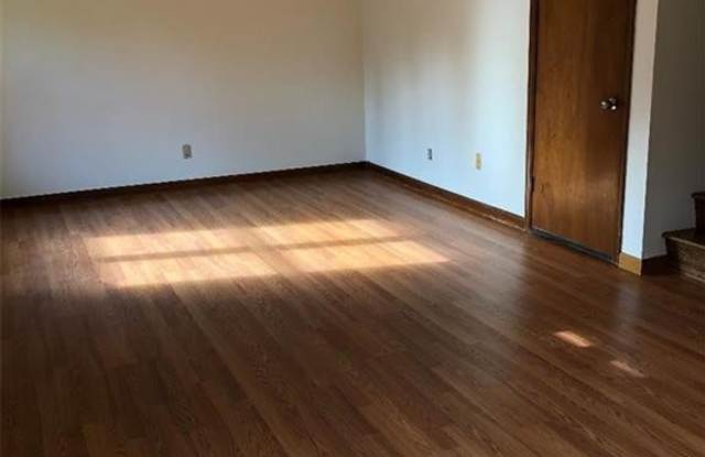 152 Linwood Avenue Gallery 2