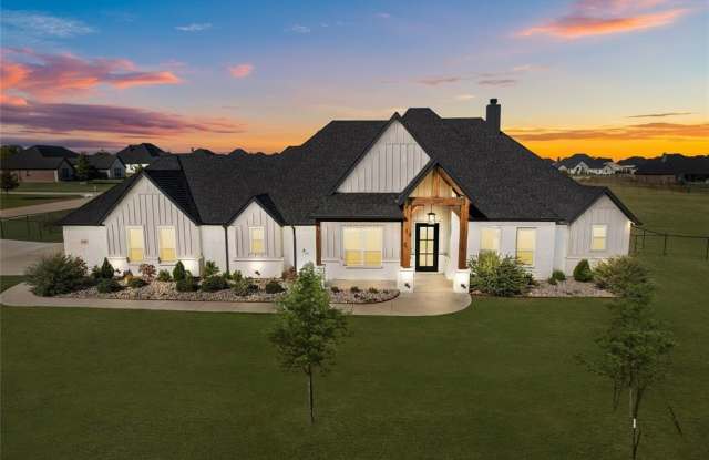 256 Agua Linda Drive - 256 Agua Linda Drive, Johnson County, TX 76044