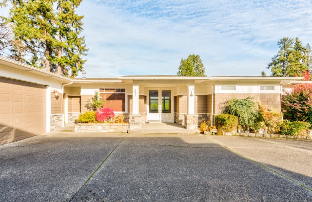 18338 Northeast 28th Street - 18338 Northeast 28th Street, Redmond, WA 98052