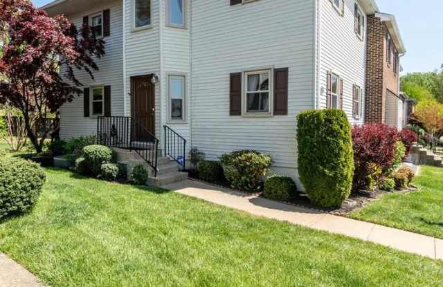 3033 WHITE BIRCH CT - 3033 White Birch Court, Oakton, VA 22031