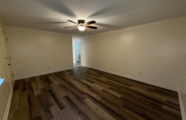 Adorable Updated Home for Rent in Guntersville, AL! - 5415 Bodine Road, Guntersville, AL 35976