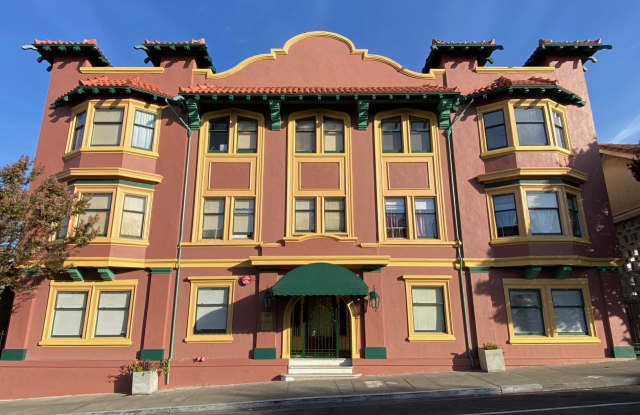 524 Georgia Street Gallery 1