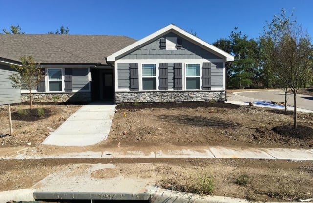 8116 SE 6th St - 8116 SE 6th St, Blue Springs, MO 64014
