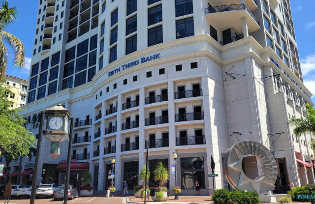 Short term ONLY Amazing 2/2 condo in the heart of downtown Sarasota with Bay View! photos photos