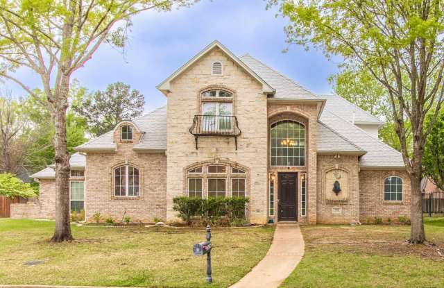 3826 Woods Blvd photos photos