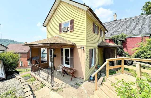 Cute 2 Bedroom, 1 Bath Home Pitcairn, PA | Section 8 Accepted photos photos Cute 2 Bedroom, 1 Bath Home Pitcairn, PA | Section 8 Accepted photos photos