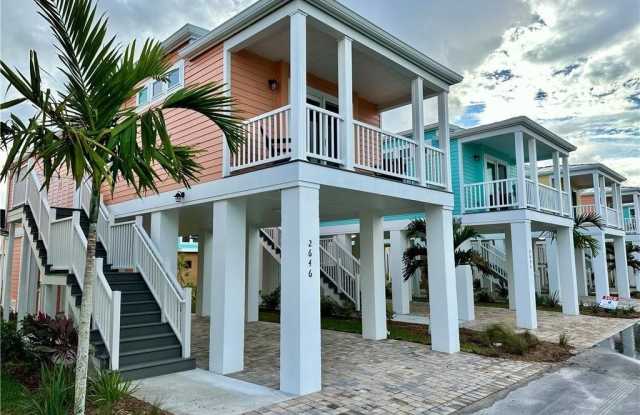 2646 NE Pelican Way E Gallery 1