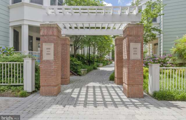 2086 N OAKLAND STREET - 2086 North Oakland Street, Arlington, VA 22207