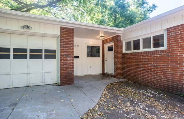2BD/1BA Single Family Home won't be available for long! photos photos