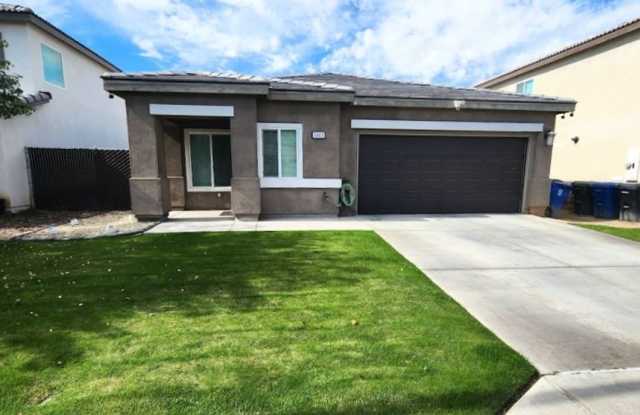 Newer 3 bed / 2 bath Home for Rent! - 2609 Sandstone Street, Imperial, CA 92251