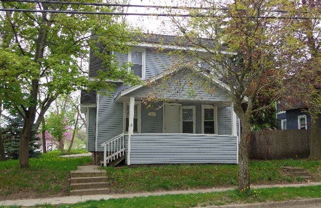 1203 W Lovell St - 1203 West Lovell Street, Kalamazoo, MI 49006