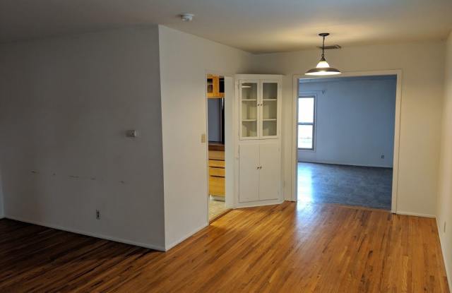 1316 W. Amerige Ave. Gallery 2