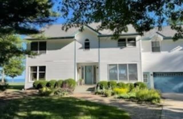 33778 Lake Rd - 33778 Lake Road, Avon Lake, OH 44012