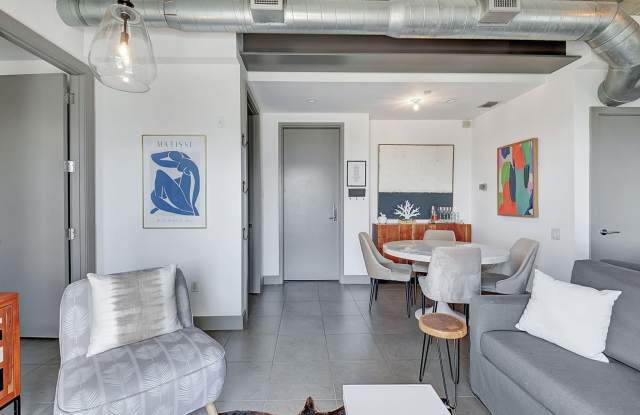 111 SE 2ND Street Gallery 2