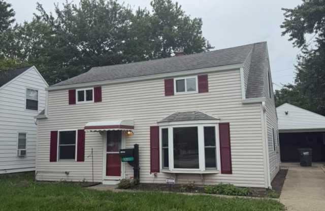 Spacious 4-Bedroom Home with Two-Car Garage and Private Backyard in Euclid! Gallery 1