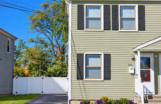 172 Stonybrook Road Gallery 2