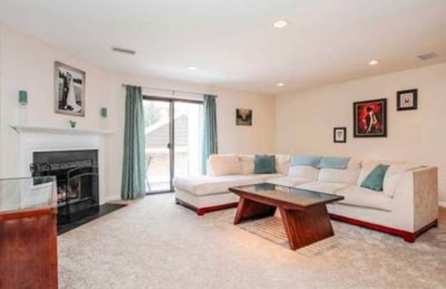 3875 Steppes Ct Gallery 2