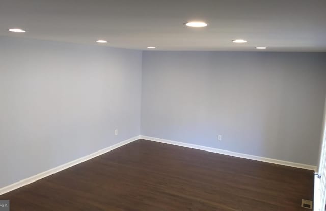 1317 MARLKRESS ROAD Gallery 4