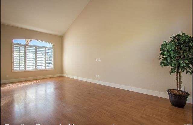 53 Shorecliff Gallery 3