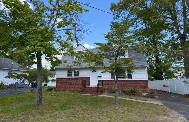 24 Berger Avenue photos photos