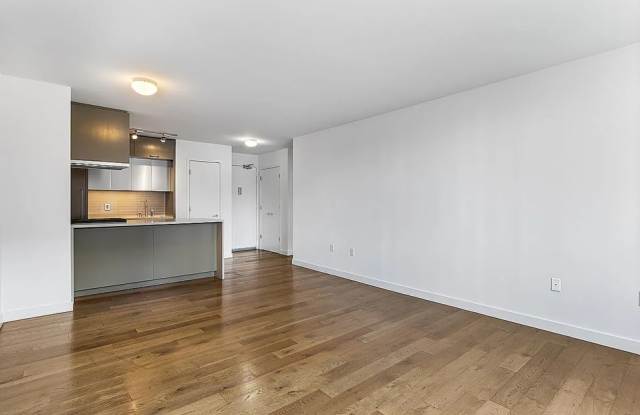 225 Rector Pl Apt 12R Gallery 4