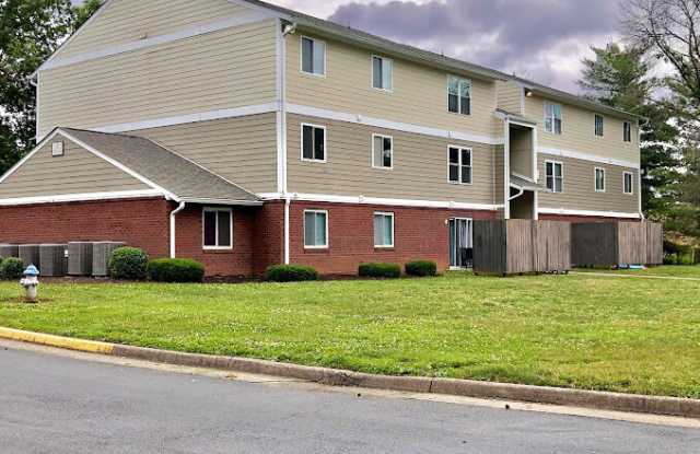 Ferncliff South - 3666 Ferncliff Avenue Northwest, Roanoke, VA 24017