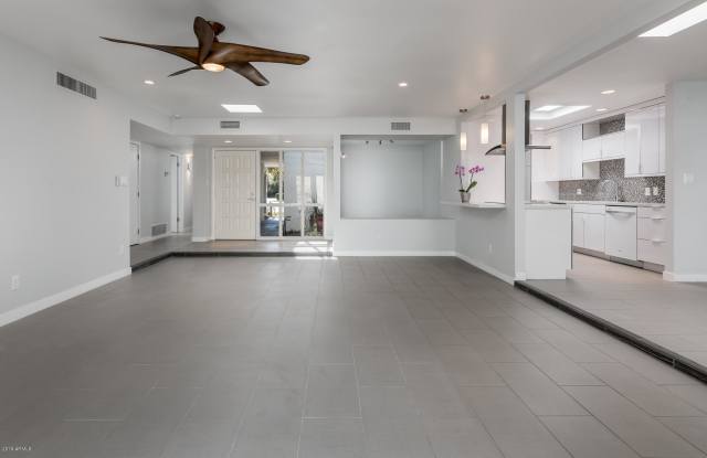 2506 E Crittenden Lane Gallery 2