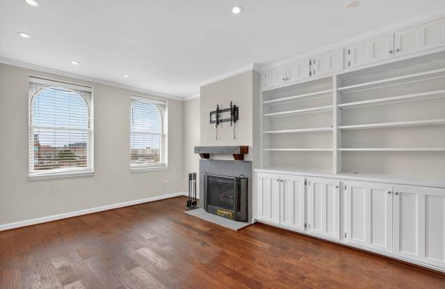 Available Now! Beautiful 1 Bedroom Off U Street / Adams Morgan / Dupont - 2000 16th Street Northwest, Washington, DC 20009 Available Now! Beautiful 1 Bedroom Off U Street / Adams Morgan / Dupont - 2000 16th Street Northwest, Washington, DC 20009