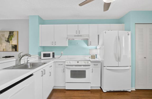 7805 Trent Dr # 408 Gallery 1