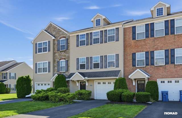 Charming 3BR House in Carlisle Gallery 1