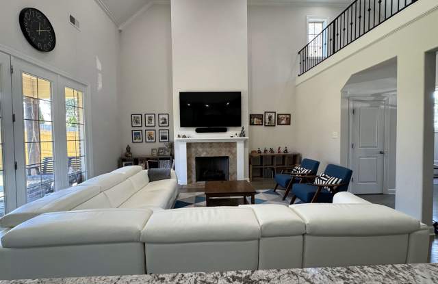 4726 EMMAS Cir E Gallery 4