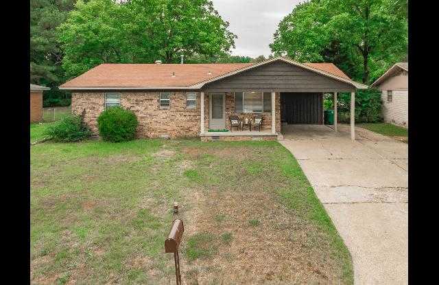 4716 Buckingham Place photos photos