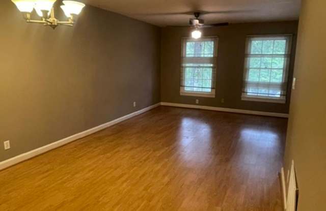 Convenient Location Near Wake Forest and Coliseum Gallery 4