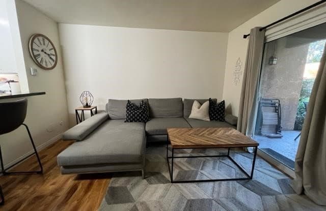7120 Carlson Circle - 7120 Carlson Circle, Los Angeles, CA 91303