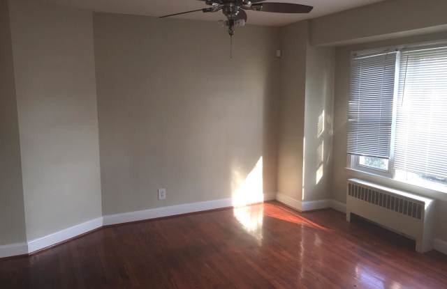 226 46TH PLACE NE Gallery 3