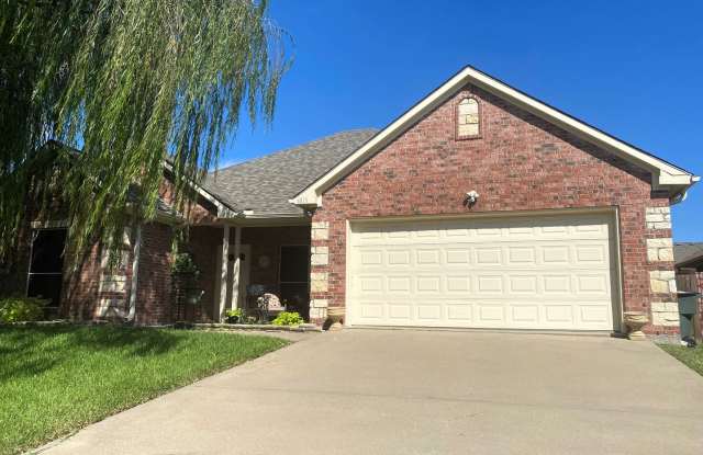 SHERMAN 3/2/2 BEAUTY FOR LEASE BEHIND TOWNE CENTER/HWY 75! Gallery 3