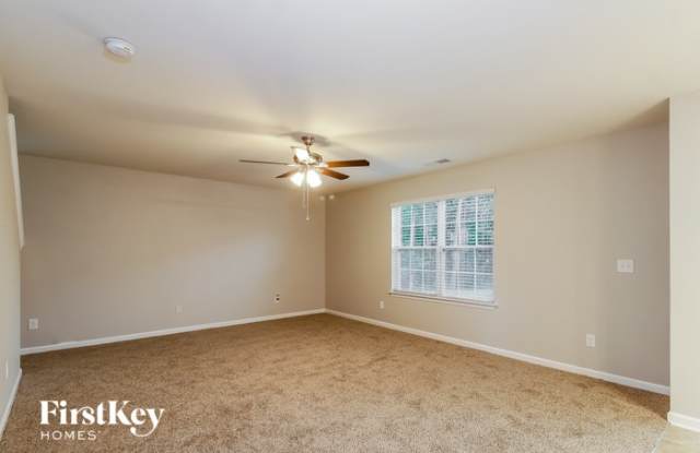 5405 Silverbrook Drive Gallery 2
