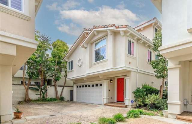 307 N Broadway photos photos