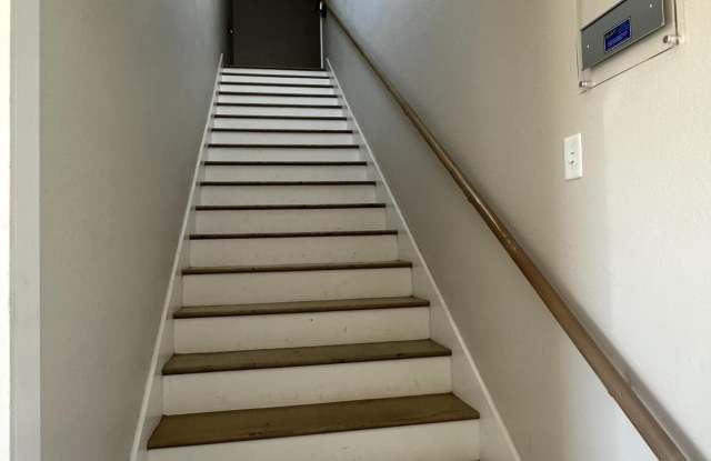 1822 15th Street lot: B Gallery 3