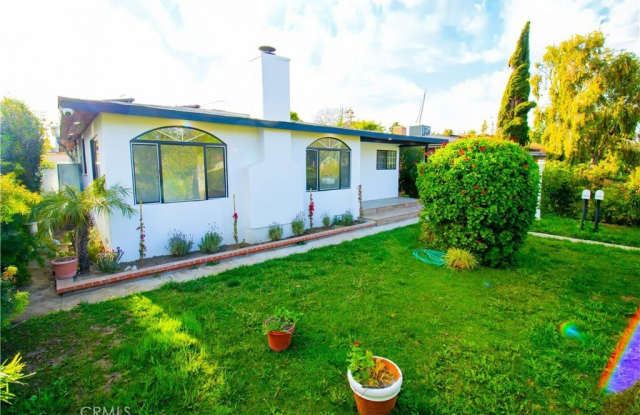 6927 Lindley Avenue photos photos